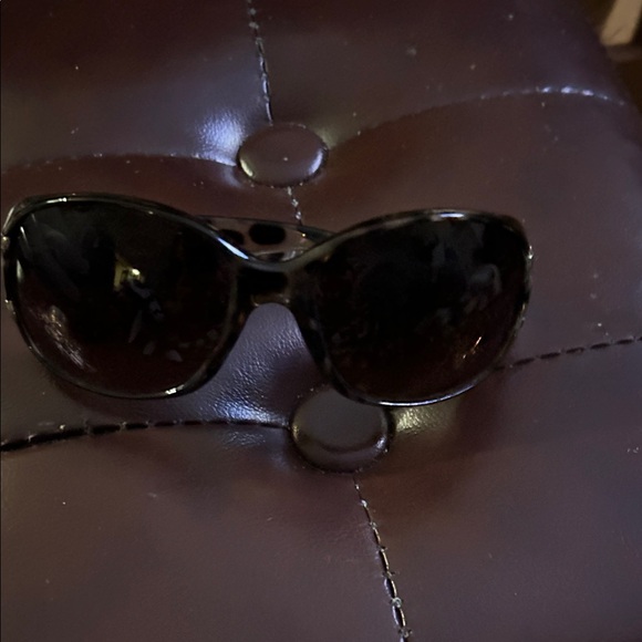H&M Classic Black Sunglasses‎